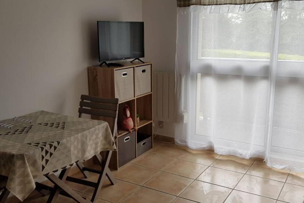 Studio Vue Sur Jardins - Tout Confort Proche Mer Appartement Courseulles-sur-Mer Buitenkant foto